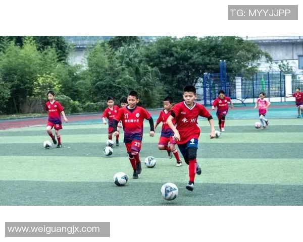 重庆足球队在足球速度排行榜中荣登第六名展现出强劲实力与潜力